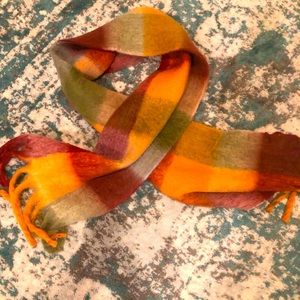 Gorgeous Lulu’s super soft oversized fall plaid scarf NWT